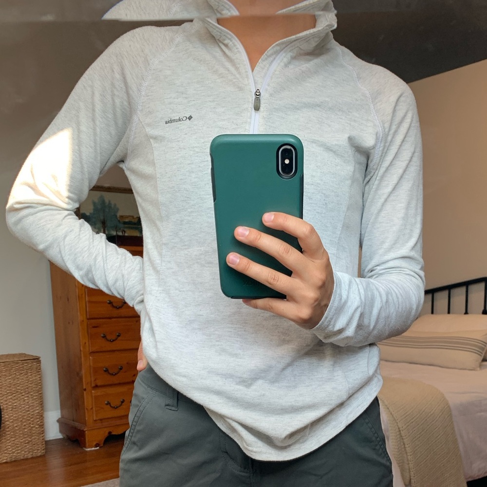 Light Grey Women’s Columbia Pullover